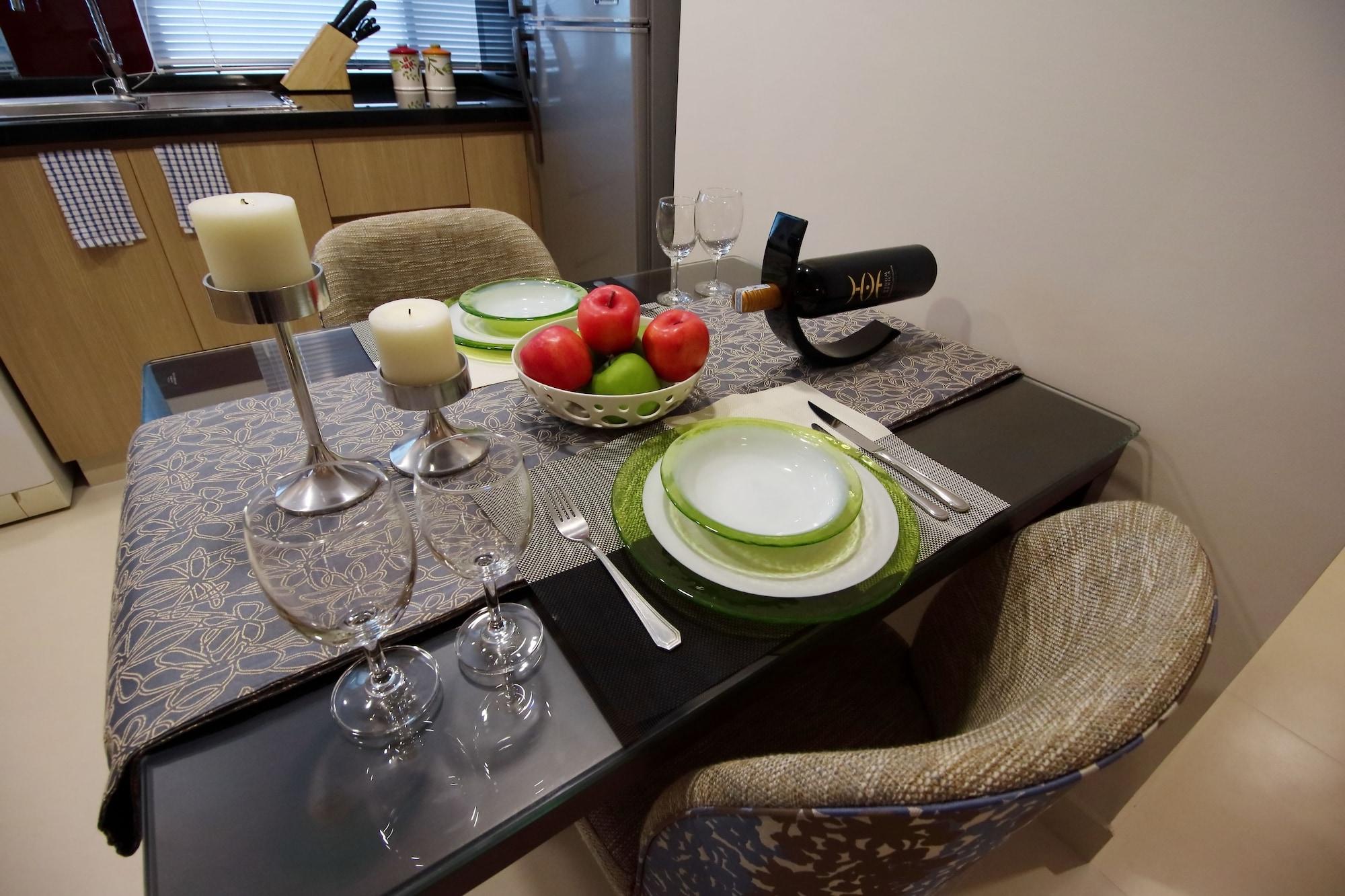 Somerset Ho Chi Minh City residencia con servicio Exterior foto A table set for dinner