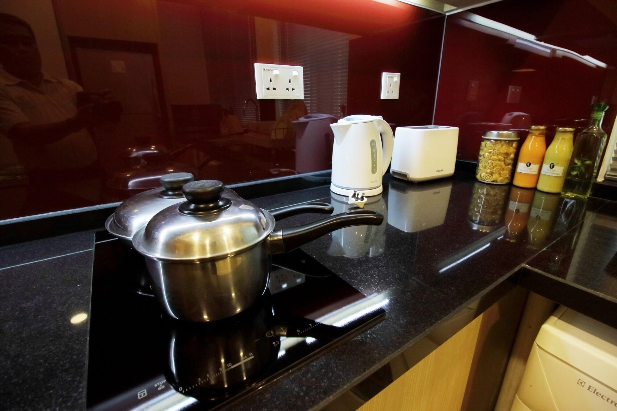 Somerset Ho Chi Minh City residencia con servicio Exterior foto A modern kitchen