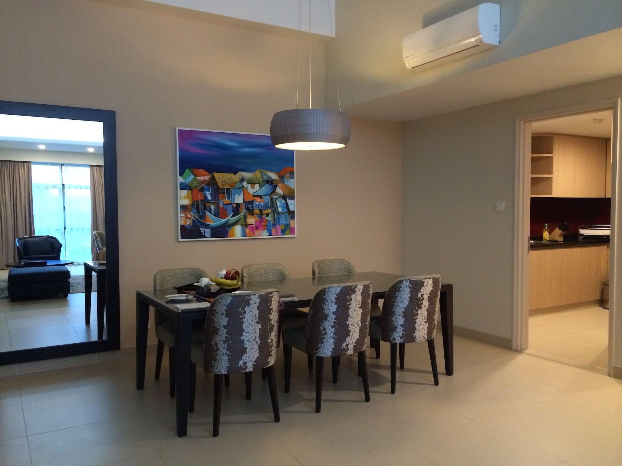 Somerset Ho Chi Minh City residencia con servicio Exterior foto A dining room in a condominium
