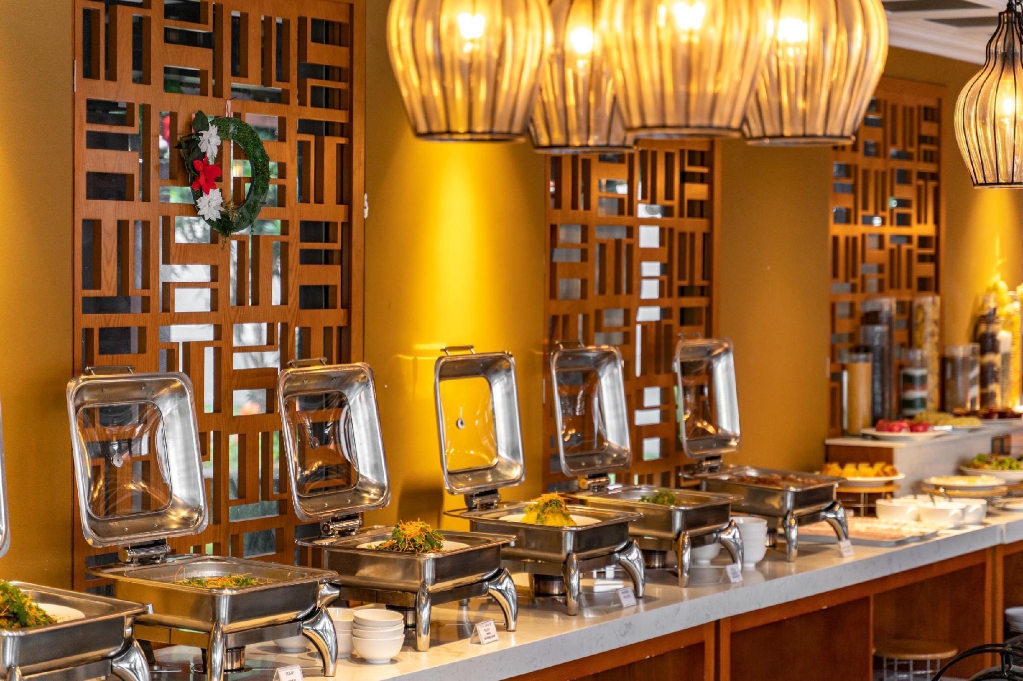 Somerset Ho Chi Minh City residencia con servicio Exterior foto A buffet at a hotel