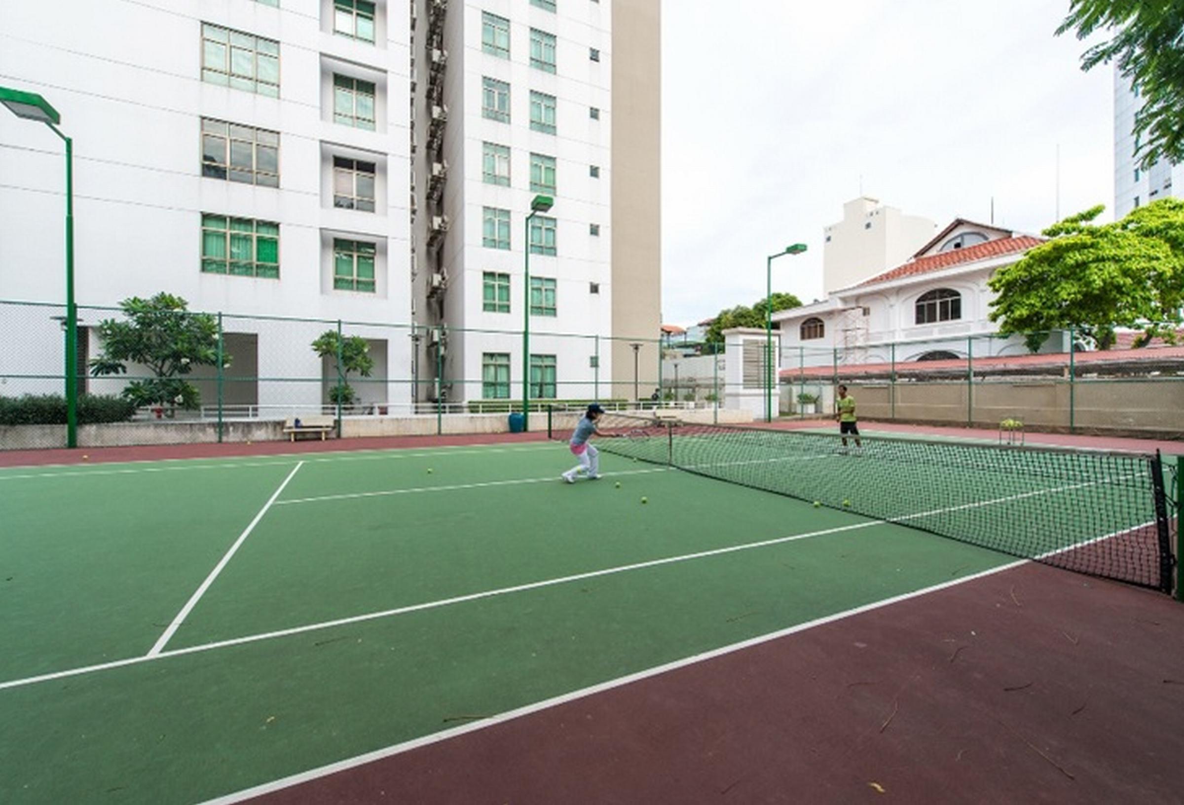 Somerset Ho Chi Minh City residencia con servicio Exterior foto Tennis court