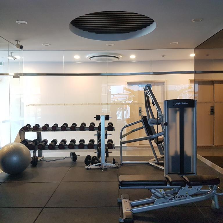 Somerset Ho Chi Minh City residencia con servicio Exterior foto A gym at a hotel